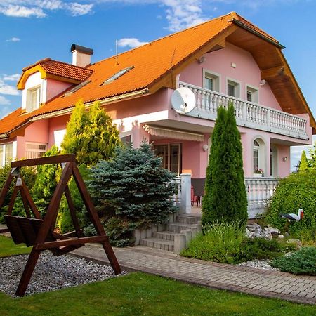 Liptovský Mikuláš Wow Liptov Holiday House מראה חיצוני תמונה