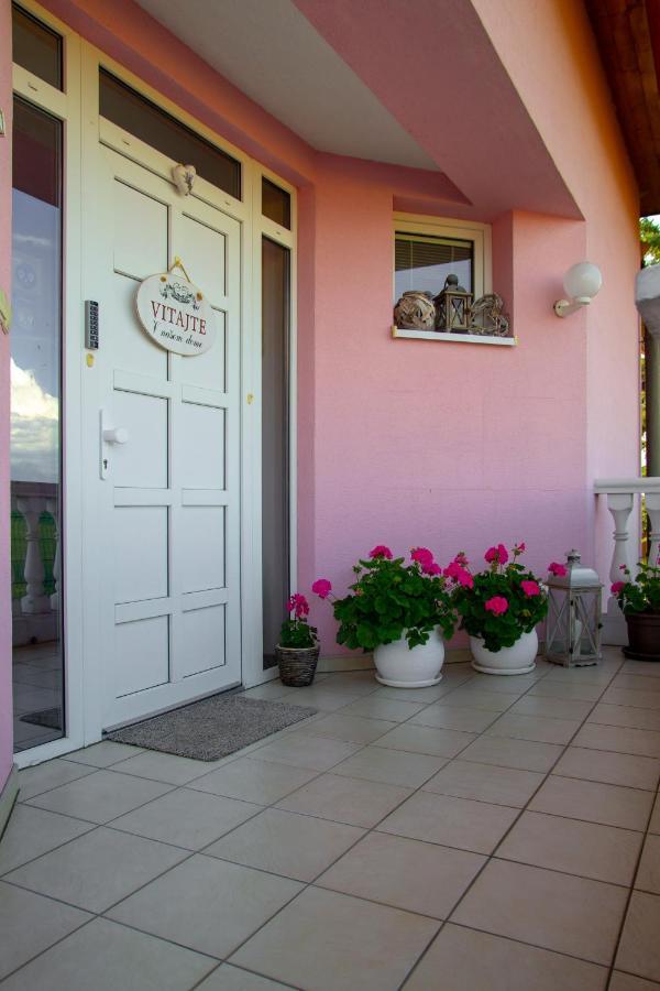 Liptovský Mikuláš Wow Liptov Holiday House מראה חיצוני תמונה